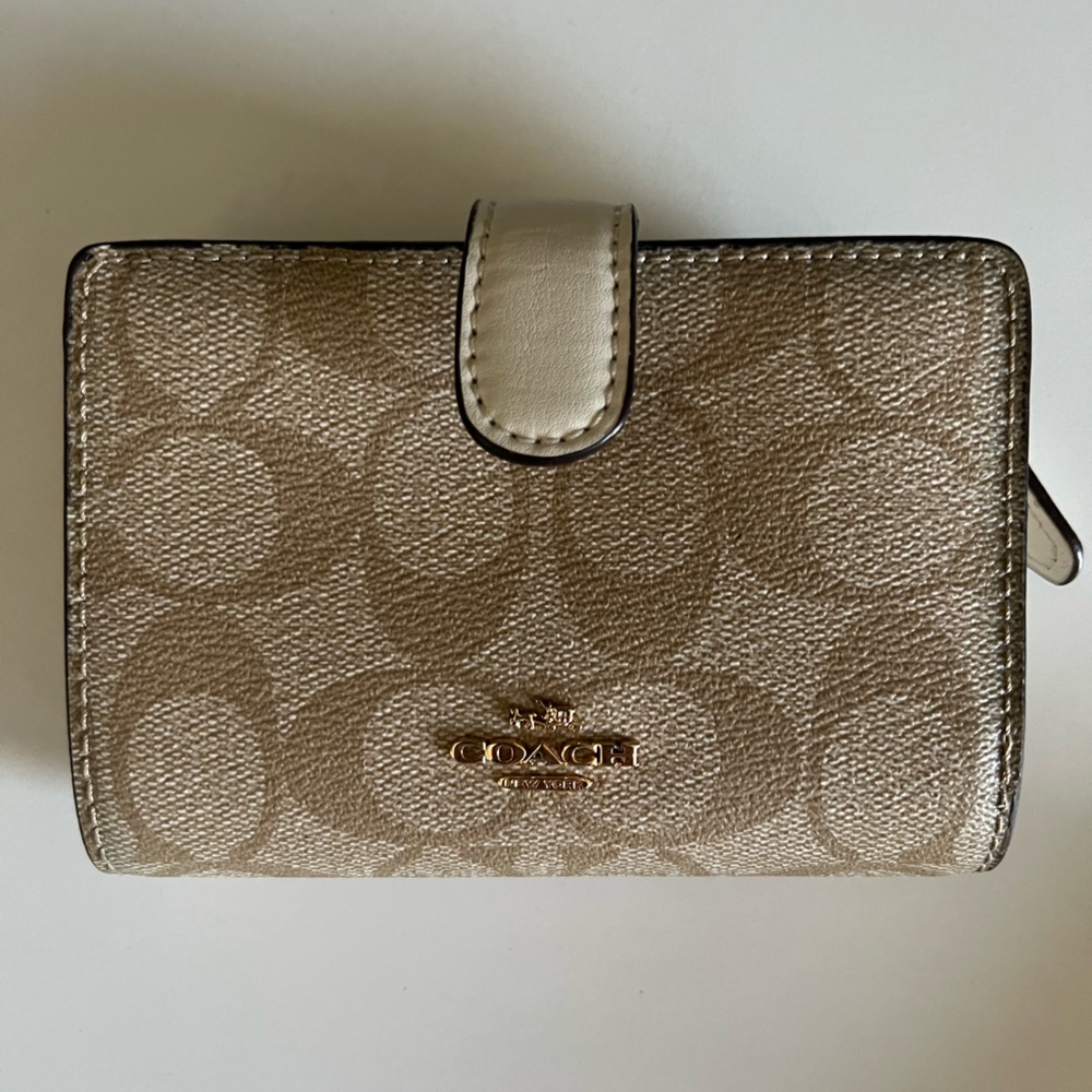 Coach Kaki & Tan mini wallet